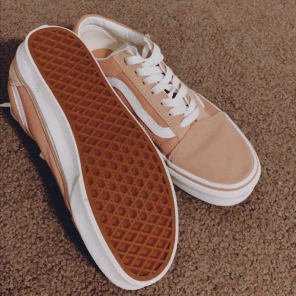 never worn pink vans